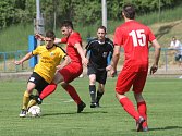 V utkání krajského přeboru fotbalistů porazil Tatran Bohunice (červené dresy) Olympii Ráječko 1:0 gólem Petra Švancary.