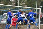 I sedmé utkání na domácím trávníku fotbalisté Blanska (bílé dresy) vyhráli. Ve 12. kole Moravskoslezské ligy porazili MFK Frýdek-Místek 1:0.