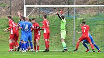 Blanenští fotbalisté (v červeném) remizovali na domácím hřišti s Otrokovicemi 1:1.