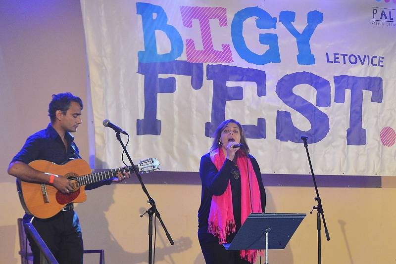 V sobotu organizátoři ze spolku PaLetA uspořádali v prostorách nádvoří a jízdárny letovického zámku už šestý ročník festivalu BiGy Fest.