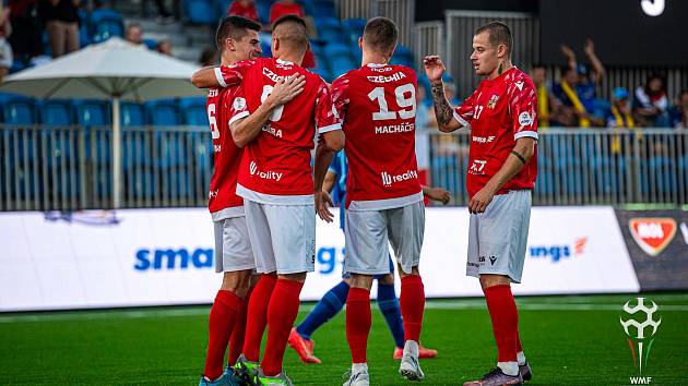 Česká reprezentace (v červeném) na úvod mistrovství světa v malém fotbale zdolala Thajsko 6:0.