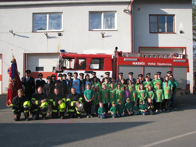 Sbor dobrovolných hasičů z Velkých Opatovic.