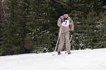 Dva roky čekali pořadatelé běžeckého závodu Kořenecká lyže na sníh. Ten sice letos napadl, ale déšť a obleva si se stopou zle pohrály.