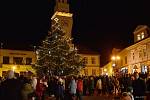 V Boskovicích svítí vánoční stromeček od poslední listopadové neděle.