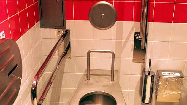 Letovičtí se po mnoha letech dočkali veřejných toalet.