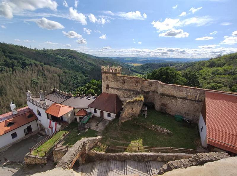 Při výletech po Boskovicku turisté rádi navštěvují i Borotín, kde se nachází vyhlášené arboretum.