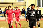 Blanenští fotbalisté (v červeném) na úvod jarní části FORTUNA:NÁRODNÍ LIGY porazili Třinec 2:0.