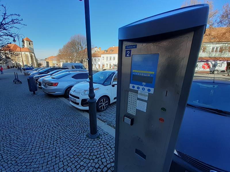 V Boskovicích zdraží parkování. Půlhodina bude nově za pětikorunu.