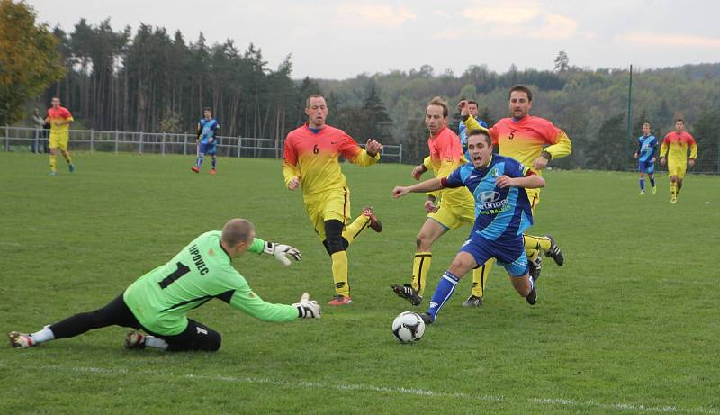 Fotbalisté Lipovce vyhráli derby ve Vilémovicích 1:0.