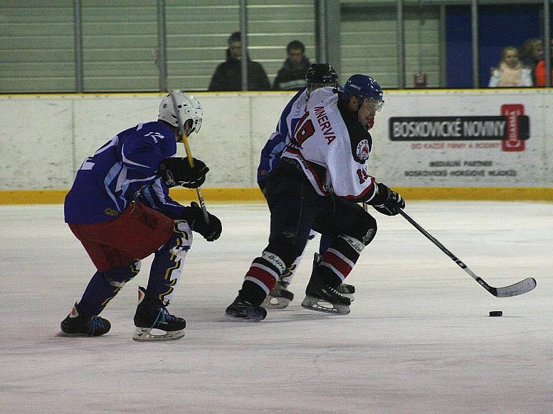 Hokejisté Minervy Boskovice si v prvním zápase semifinále play off krajské ligy poradili s Kometou Úvoz.