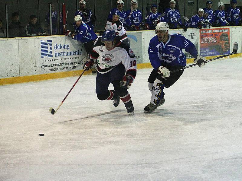 Hokejisté Minervy Boskovice si v prvním zápase semifinále play off krajské ligy poradili s Kometou Úvoz.