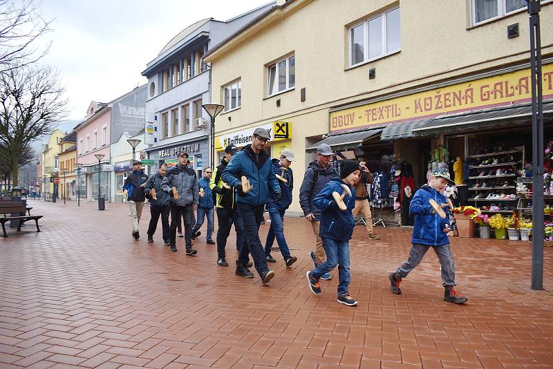 Klap, klap, klap! Zvony odletěly do Říma, Blanskem prošli na Velký pátek klapači.