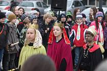 Blanenské gymnázium v pátek na Náměstí Republiky opět uspořádalo představení věnované oživlému betlému. 