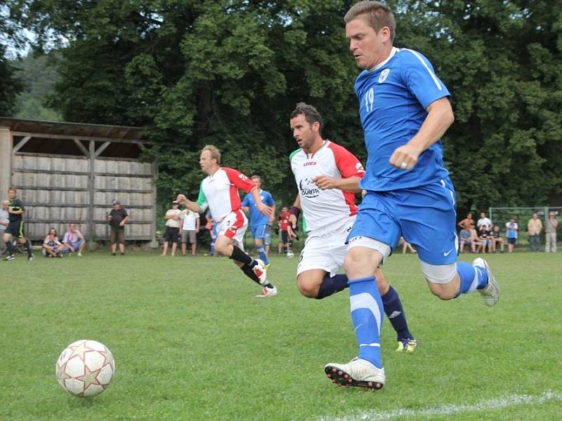 Na mistrovství republiky v malé kopané Kvasar překvapil a vybojoval bronz.