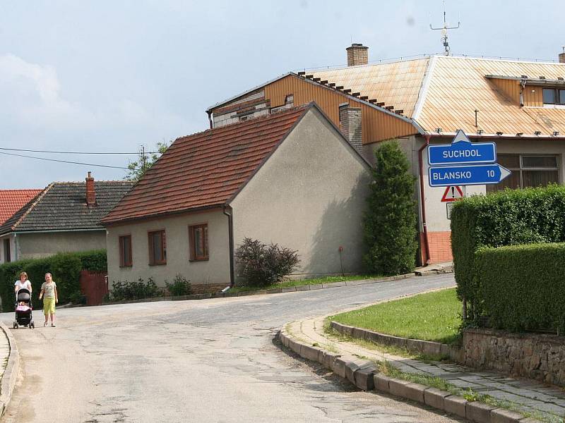 Vavřinec získal v krajském kole soutěže Zlatou stuhu a pyšní se titulem Vesnice Jihomoravského kraje roku 2011.