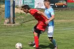 V krajském přeboru fotbalistů remizoval Tatran Bohunice (červené dresy) s FC Boskovice 1:1.