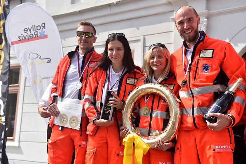Čtyřčlenný tým Donera se zastoupením břeclavské záchranky Ivonou Žůrkovou a Klárou Kosíkovou zvítězil v Rally Rejvíz 2018.