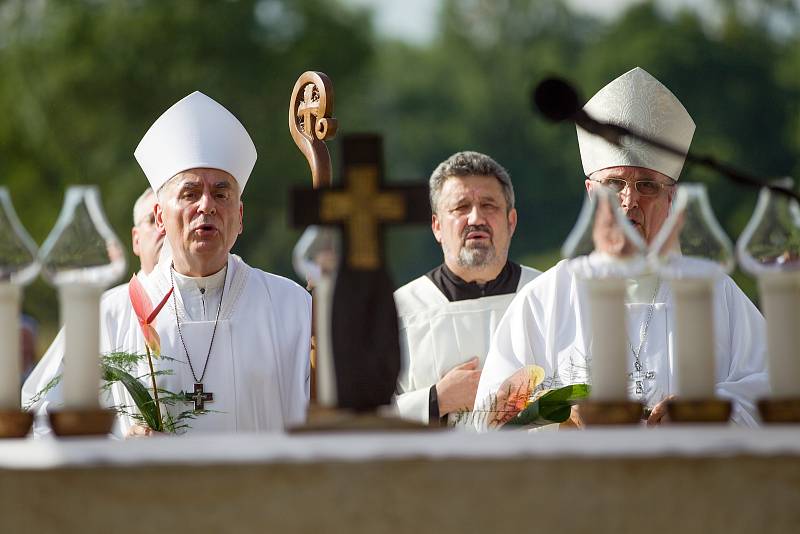 Den slovanských věrozvěstů oslavili na Slovanském hradišti v Mikulčicích.