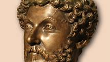 Bronzová hlava císaře Marca Aurelia nalezená v Dolní Pannonii