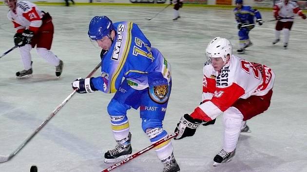 2. liga, východ: HC Břeclav (v modrém) vs. Slezan Opava