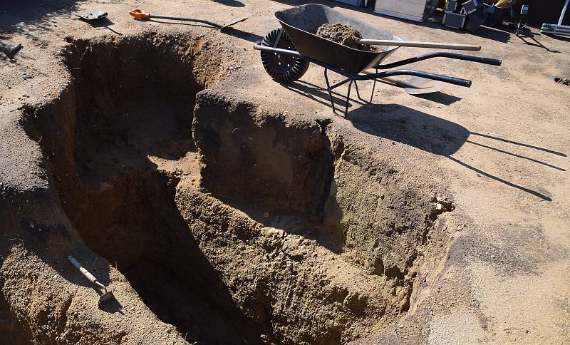 Na Mušově u novomlýnských nádrží pokračuje archeologický výzkum jednoho z největších pohřebišť germánských Langobardů ze šestého století našeho letopočtu.