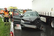 Při dopravní nehodě u Pohořelic se v pondělí ráno zranili čtyři lidé.