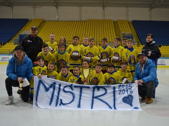 Mladší žáci Břeclavi vyhráli krajskou ligu.