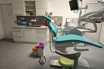 Ordinace drnholeckého zubaře má nové zázemí pro rentgen. Přibila i místnost dentální hygienistky.