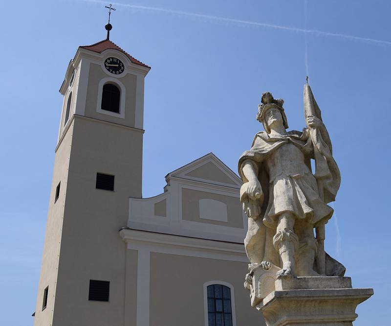 Lidé si v neděli v Moravské Nové Vsi připomenou slavností spojenou s žehnáním kostelu dva roky od ničivého tornáda