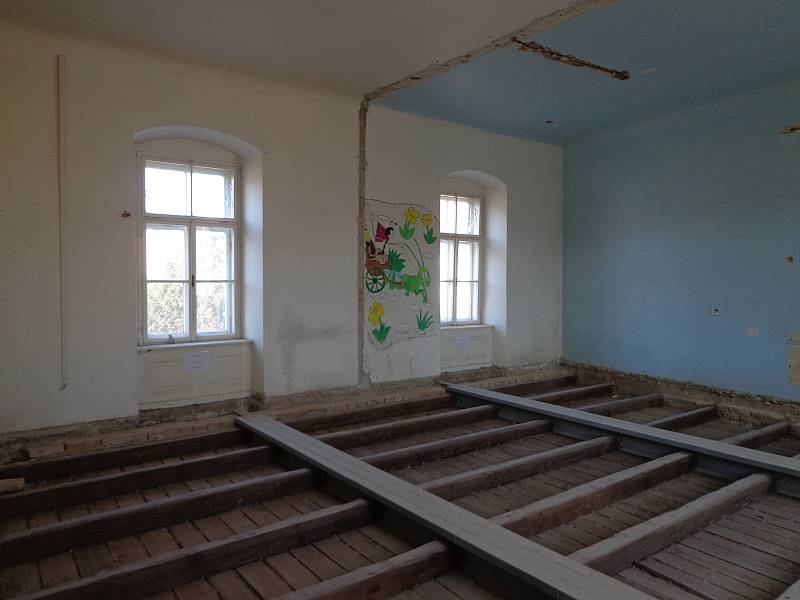 Opravy bývalého hotelu Pfann v Pohořelicích, únor 2019.