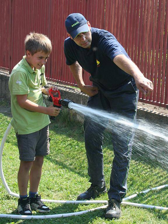 Taktické cvičení v areálu společnosti Fosfa. 