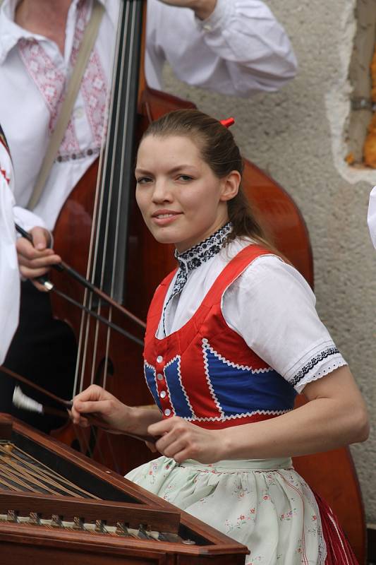 Ze sklepa do sklepa 2018. Ve Velkých Bílovicích podle pořadatelů putovalo za vínem téměř šest tisíc platících návštěvníků.