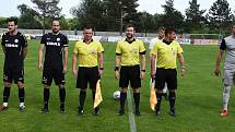 Fotbalisté Lanžhota (v bílém) remizovali se Žďárem nad Sázavou 2:2.