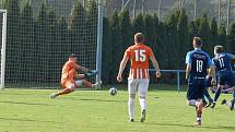 Fotbalisté Velkých Pavlovic (v červeném) porazili Dubňany 3:1.