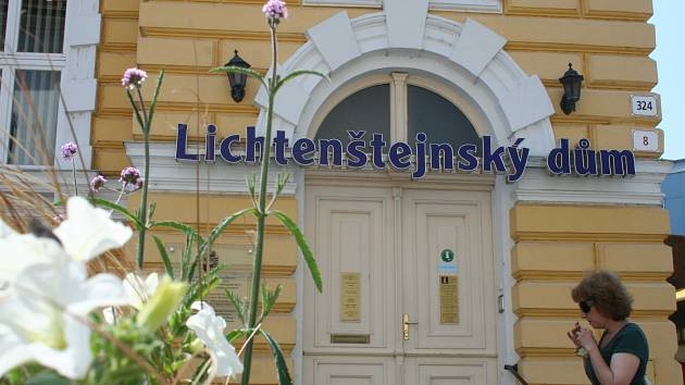 Lichtenštejnský dům lze najít v centru Břeclavi.
