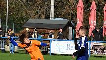 Starší žáci Lednice (v oranžovém) podlehli 0:1 Břeclavi.