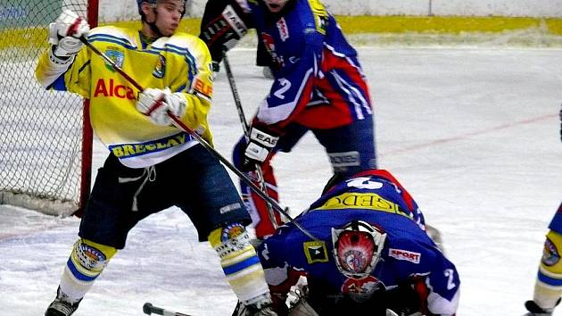 Břeclavští hokejisté v zápase proti Novému Jičínu zahodili mnoho šancí, i proto prohráli 0:2.