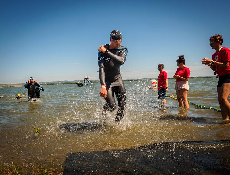 Čtvrtý ročník halfironmanského triatlonu na Pálavě opanoval Petr Soukup. Foto: Kamila Voděrová