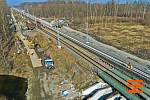 Provizorní kolejová spojka vznikla na železnici u hranice se Slovenskem v blízkosti Lanžhota na Břeclavsku.