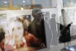 Herec Igor Chmela vystavuje fotografie v břeclavském muzeu. 
