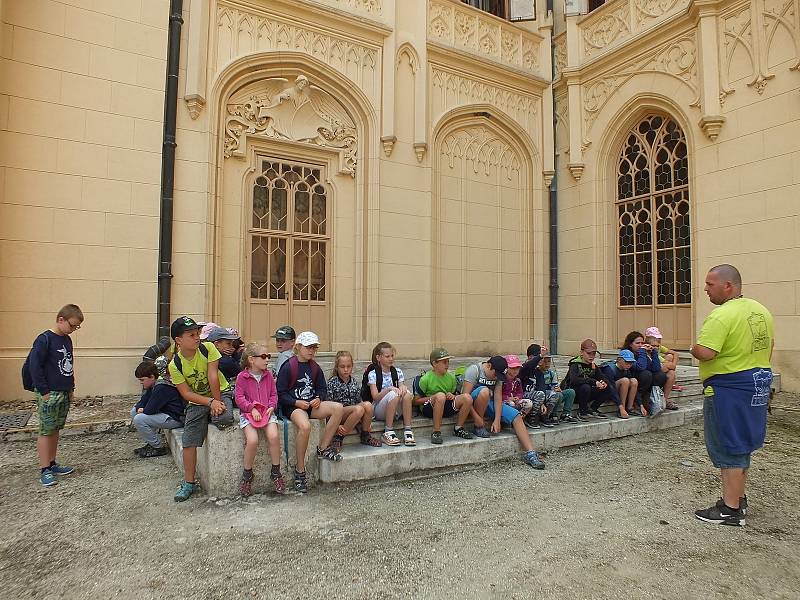 Malí turisté z lednického oddílu Oslíci si užili příměstský kemp,