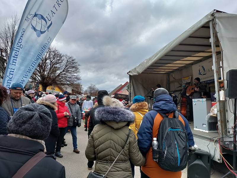 V Hustopečích se konal třináctý ročník Masopustu na Turhandlích.