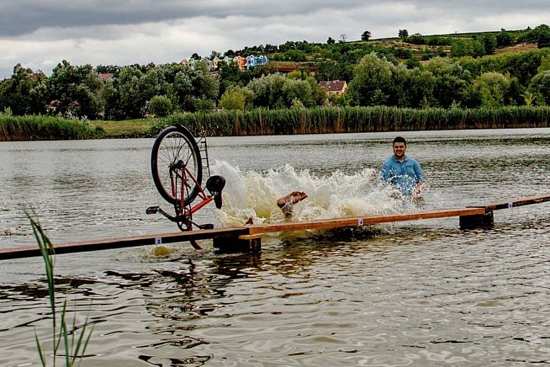 Třetí velkopavlovická lávka opět bavila účastníky a diváky.