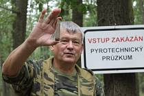 Pyrotechnici vyčistili už sto padesát hektarů Bořího lesa mezi Valticemi a Břeclaví. Začala pátá etapa průzkumu.