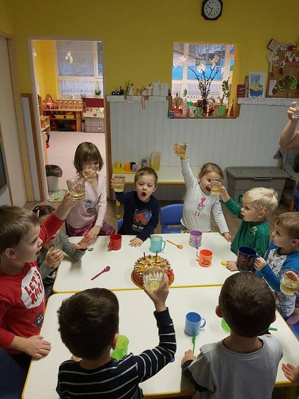 Děti z dětské skupiny Peřinka v Morkůvkách.