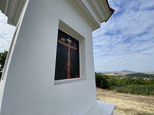 Boží muka v hustopečských Nových sadech už jsou zrekonstruovaná.