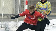 Fotbalisté MSK Břeclav (ve žlutomodrém) podlehli v přípravném utkání brněnskému Startu 1:3.