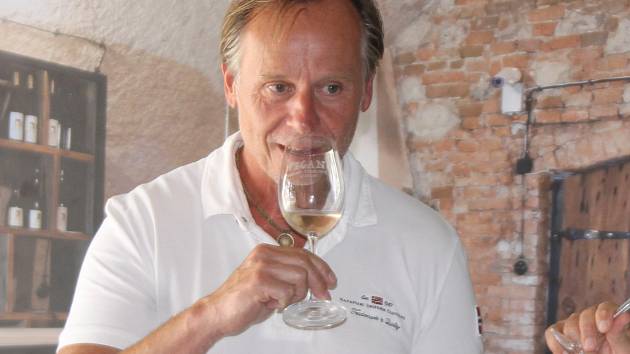 Karel Roden a Vicanovo vinařství z Mikulova společně přichystali speciální edici vín, které propůjčil jméno známý herec.