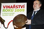 Vinařstvím roku 2009 se stal v pražském Divadle Hybernia Vinselekt Michlovský a.s.. Ocenění přebral zakladatel vinařství Miloš Michlovský.