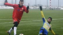 Fotbalisté MSK Břeclav (ve žlutomodrém) podlehli v přípravném utkání brněnskému Startu 1:3.